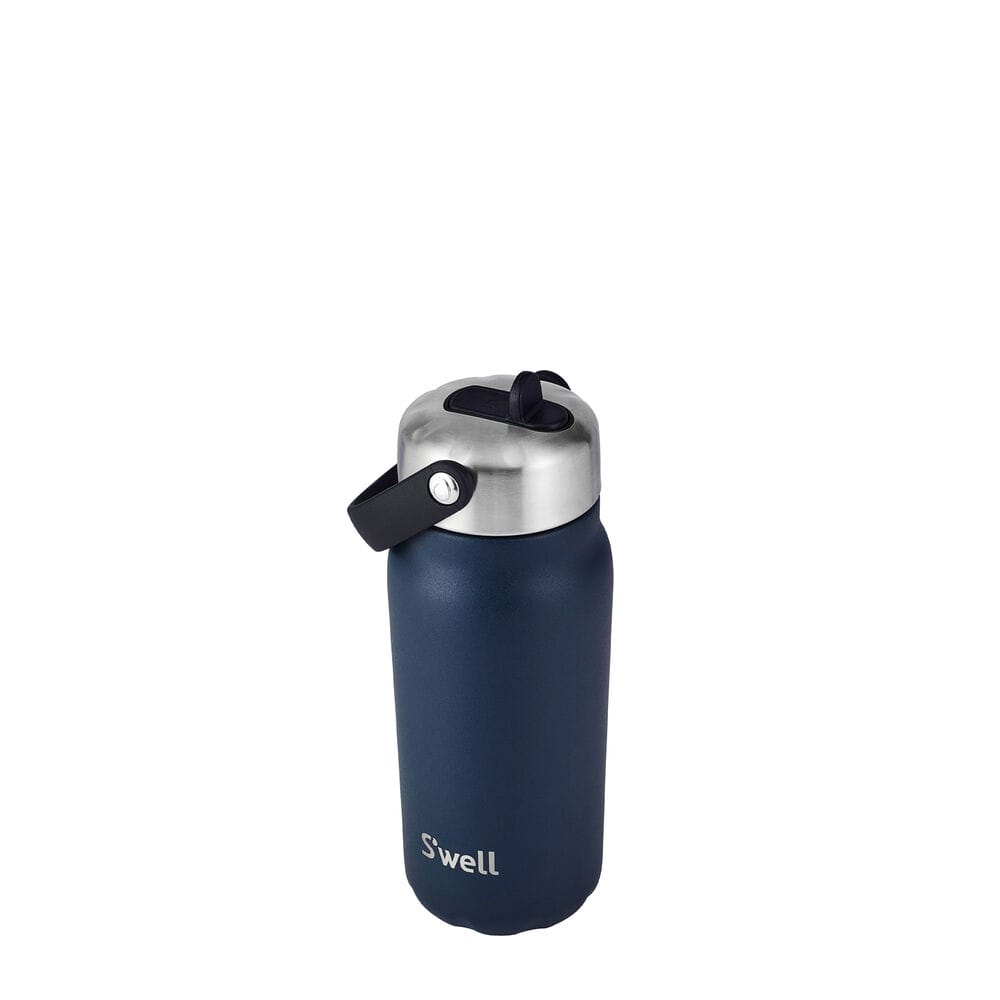 explorer-with-flip-straw-lid-18oz-z5 5345123_Swell-Explorer-with-Flip-Straw-Water-Bottle-18oz-Azurite-Blue-Front-Angled_74ce_1.jpg
