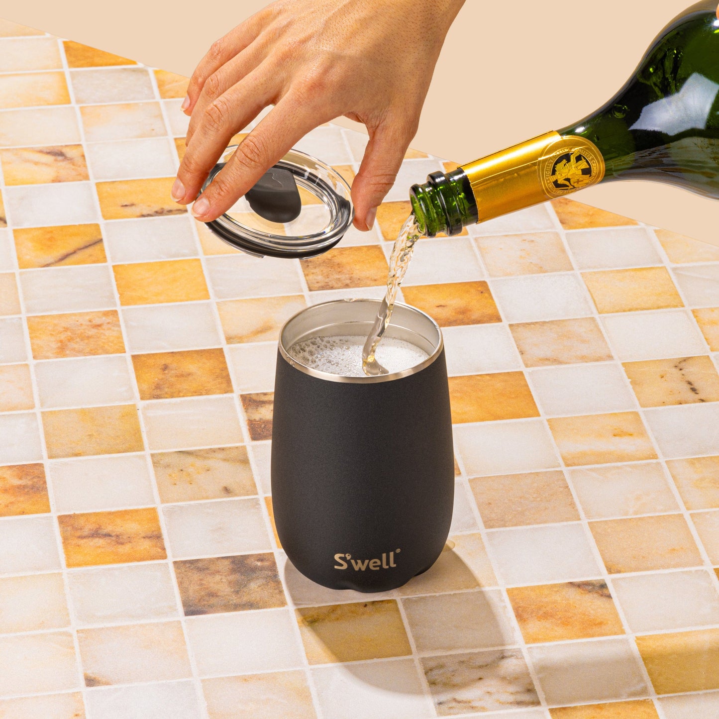 xl-sip-and-chill-bundle-l5 Swell_ONYX_XL_BARWARE_SET_Lifestyle-1.jpg
